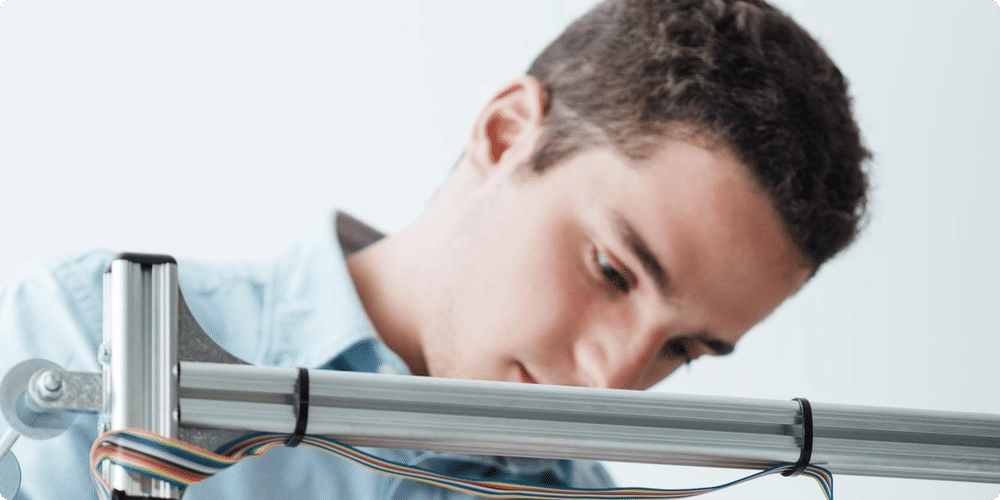 Assurer la fiabilité des axes et courroies